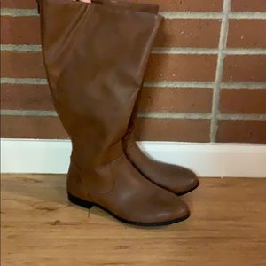 Cute Brown Boots wide calf size 9 1/2